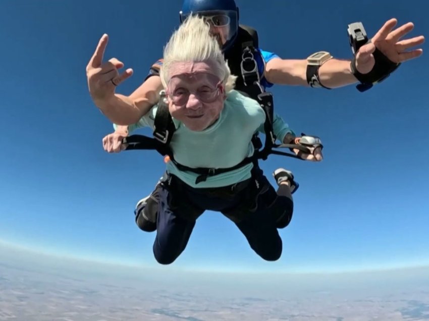 U hodh me parashutë një javë më parë, ndërron jetë gjyshja 104-vjeçare