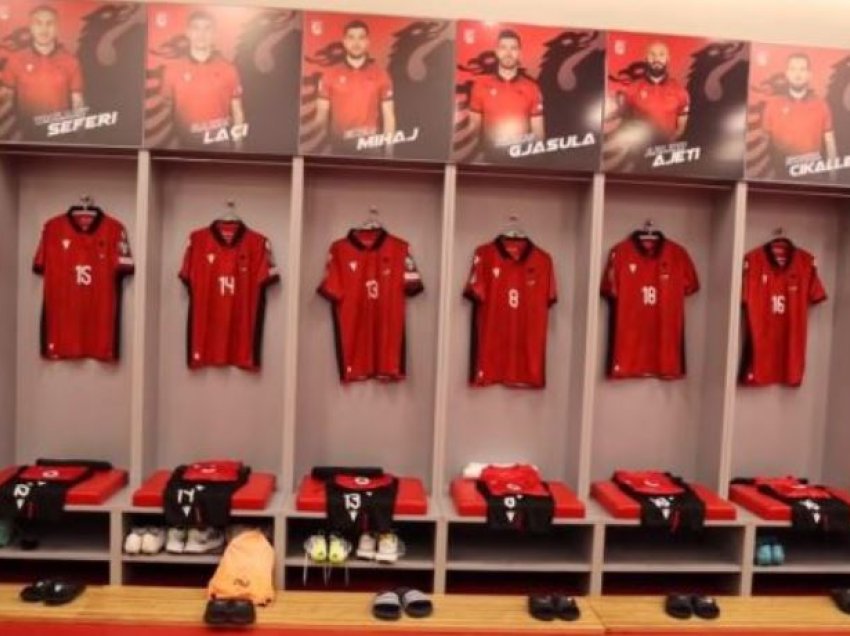 Gjithçka gati, Federata Shqiptare e Futbollit publikon pamje nga zhveshtorja