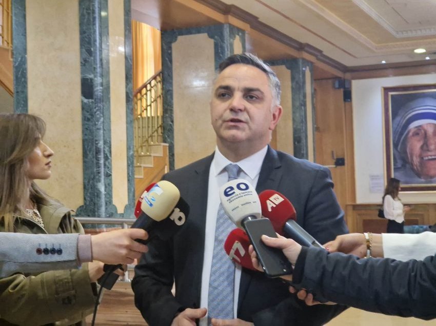 Tahiri: Qysh është e mundur me pa krejt ambasadat e Kosovës draftin e opozita jo
