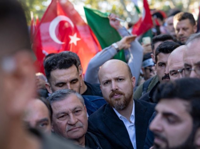 Djali i Erdogan në marshimin pro-palestinez në Turqi: Të sqarojmë në cilën anë jemi