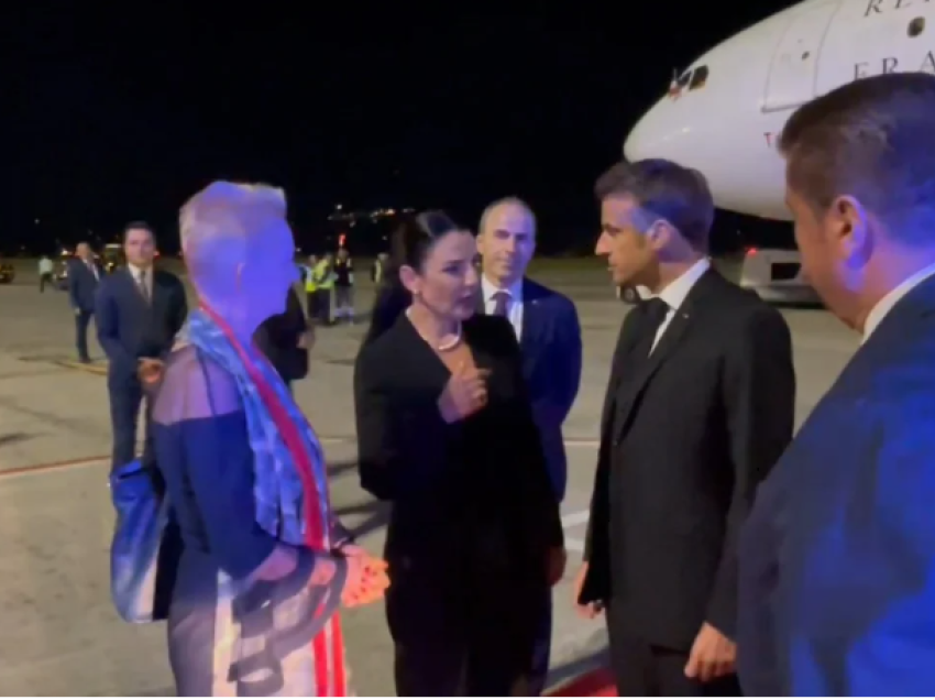 Presidenti Macron mbërrin në Tiranë, pritet nga zv.kryeministrja Balluku