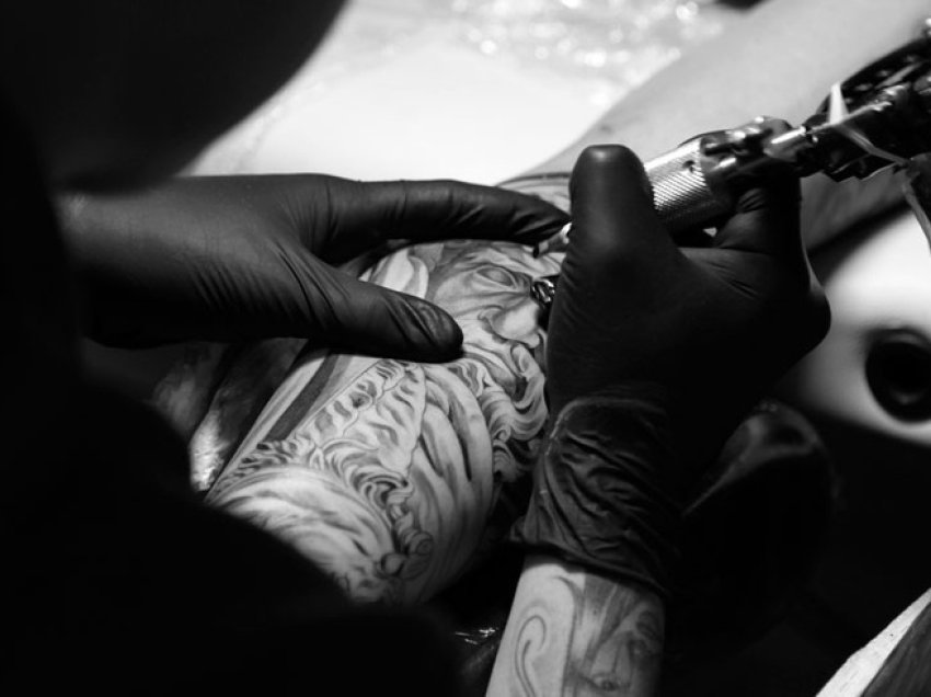 Varësia nga tatuazhet: A ekziston vërtetë?