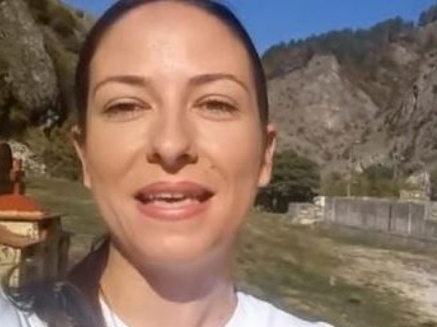 Gazetarja serbe raporton live nga Prizreni, tregon për eksperiencën fantastike të vizitës në krejt Kosovën: Nuk ka vend për frikë