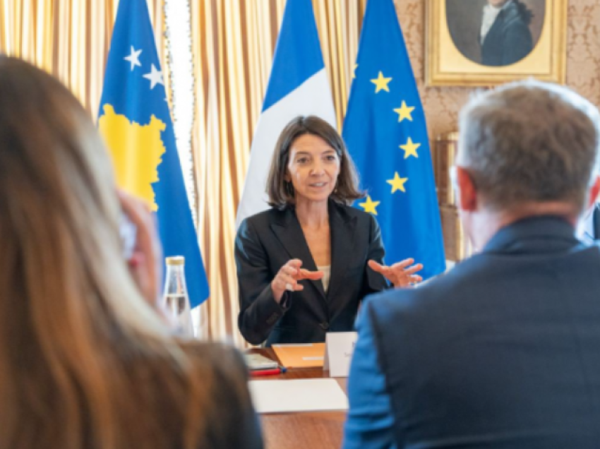 Sekretarja franceze për çështje Evropiane: Është e rëndësishme që Kosova të riangazhohet në dialog