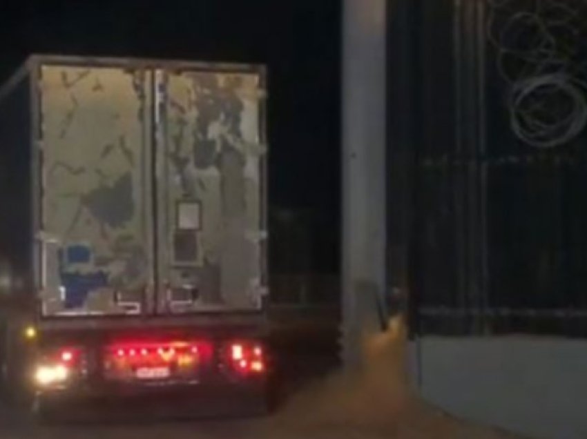 Të paktën 14 kamionë me ndihma humanitare hyjnë në Rripin e Gazës përmes Egjiptit
