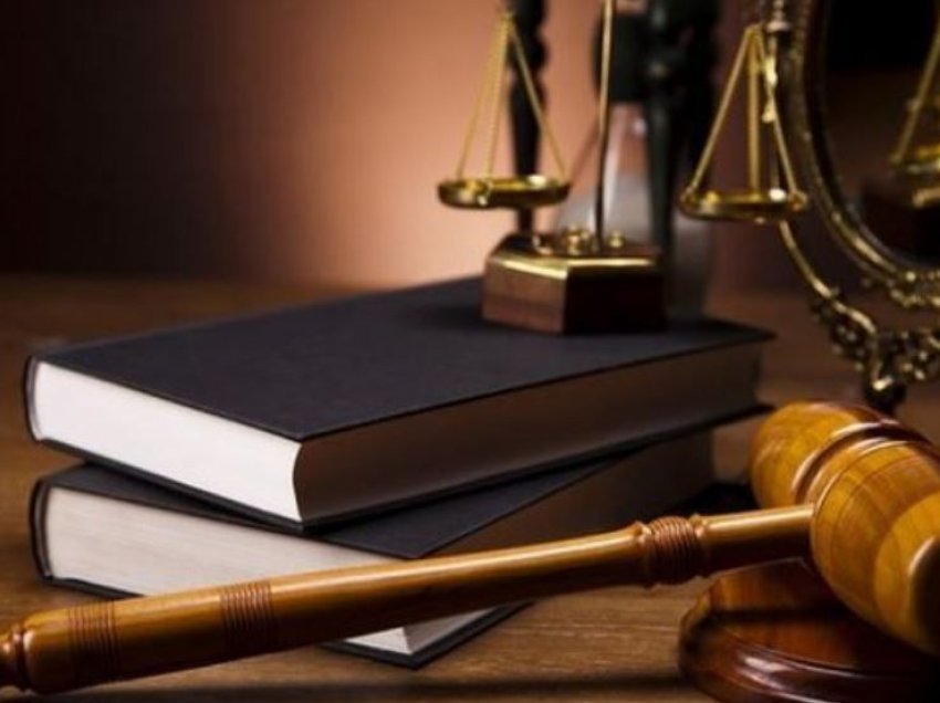 Gjykata anulon vendimin e Qeverisë Kurti për uljen e pagave të gjyqtarëve dhe prokurorëve
