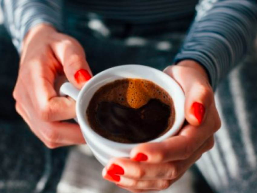 ​Pirja e kafesë ose çajit çdo ditë – çelësi i jetëgjatësisë në moshën e mesme