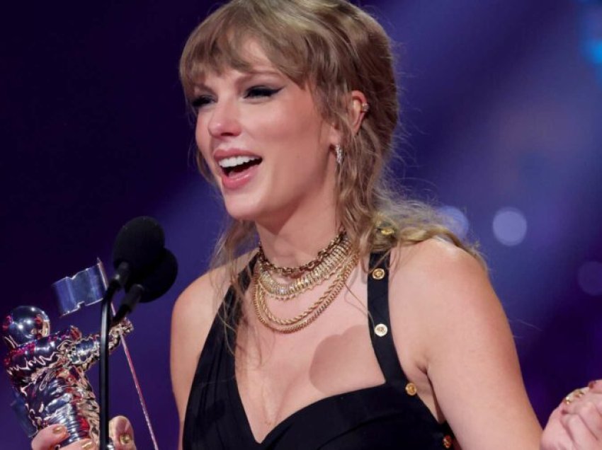 Ikonë e popit, Taylor Swift thyen një tjetër rekord 