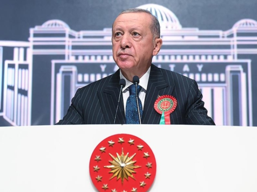 Presidenti Erdogan kërkon një kushtetute të re për Turqinë