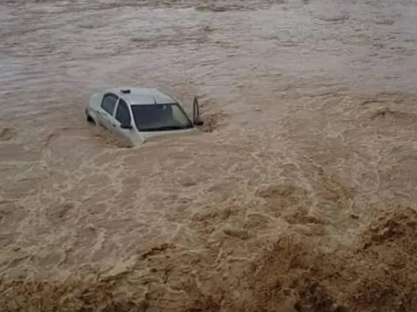 Tetë të vdekur nga përmbytjet e tmerrshme në Algjeri