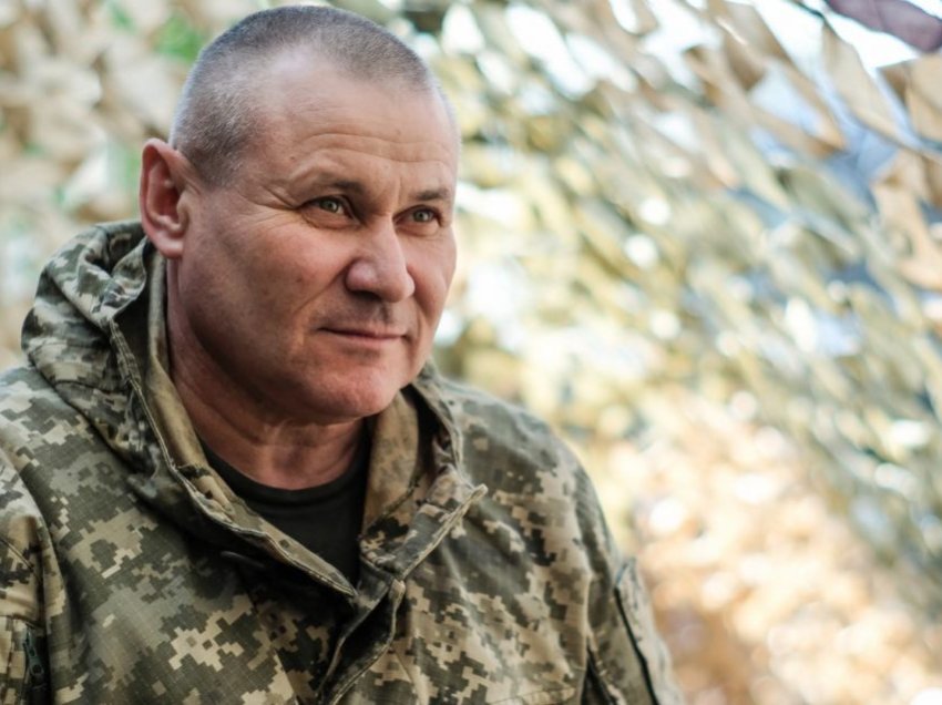 Gjenerali ukrainas zbulon të metën e madhe të ushtrisë ruse, pasi thyen vijën e tyre të parë mbrojtëse