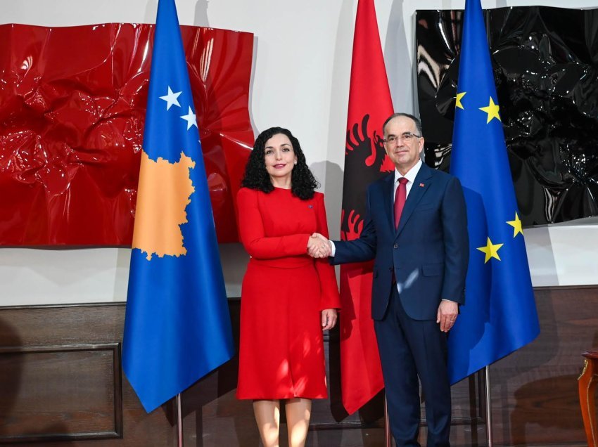 Pas takimit me Begajn, presidentja Osmani deklarohet: Kosova po përballet me kërcënime nga Serbia, me Shqipërinë kemi qëllim të përbashkët