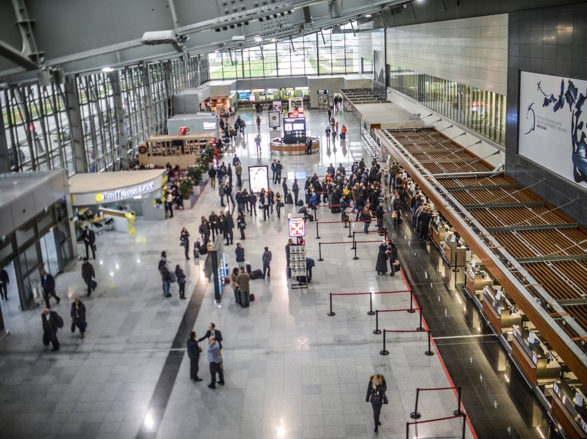 Për tetë muaj, mbi 2 milionë persona udhëtuan për dhe nga Aeroporti “Adem Jashari”