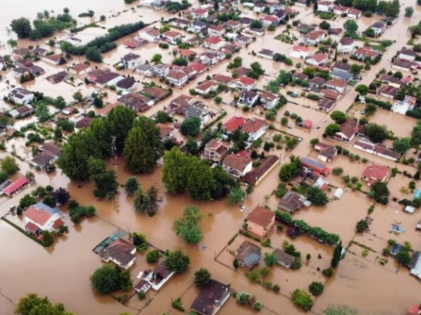 BE, ndihmë Greqisë! 2,2 miliardë euro për të përballuar përmbytjet