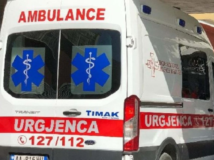 Bie në kontakt me rrymën elektrike në tarracën e banesës, vdes 52-vjeçarja në Tiranë