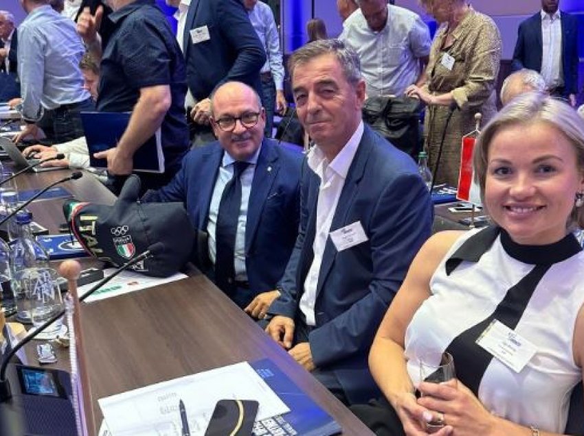 Drejtuesit e FHK-së morën pjesë në Kongresin e EHF-së