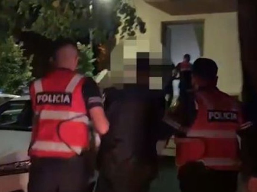 Plas sherri në studio live mes gazetarit dhe zëdhënësit të policisë: Bëtë show, ngritët helikopterin për 190 gr drogë