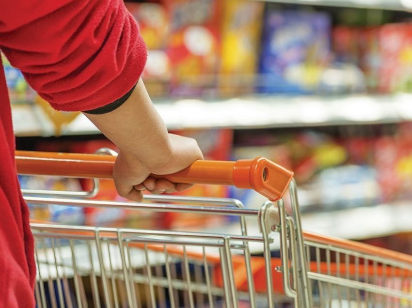 RMV: Dyqanet nisën zbatimin e ndalesës për shitjen e produkteve në aksion