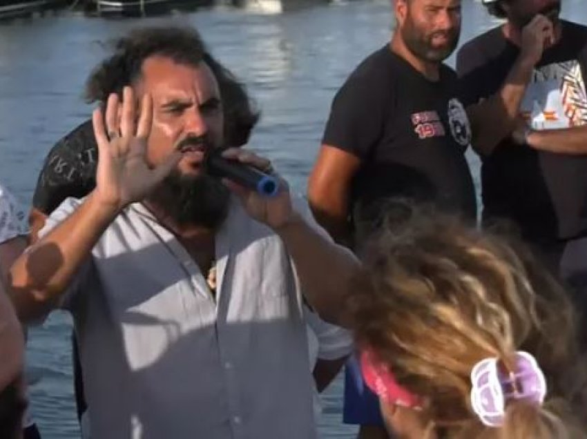 Banorët dhe emigrantët protestojnë para vizitës së Ursula von der Leyen në Lampedusa