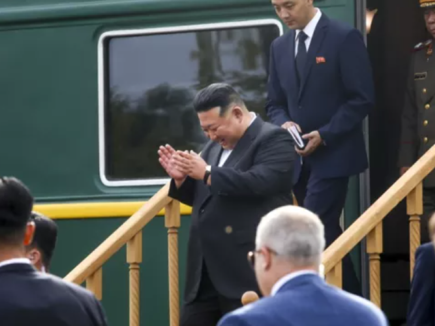 Mediat ruse: Kim Jong Un përfundon vizitën në Rusi