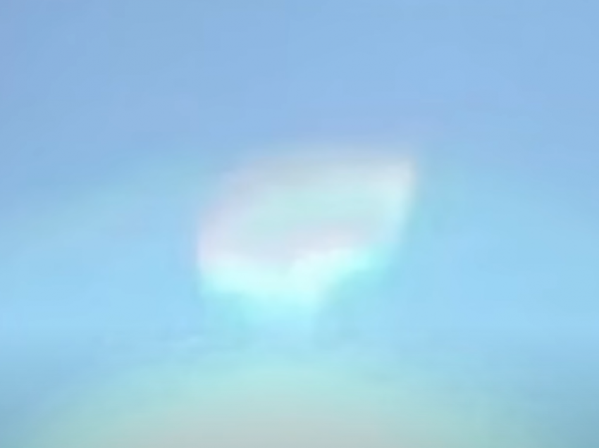 Një objekt misterioz i bardhë shfaqet në qiellin e Illinois