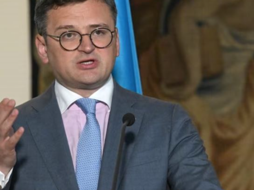Ministri i Jashtëm ukrainas bën thirrje për t’i dhënë fund shantazhit bërthamor të Rusisë