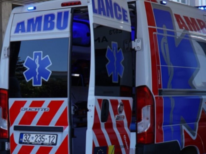 Këmbësorja aksidentohet nga vetura në Prishtinë