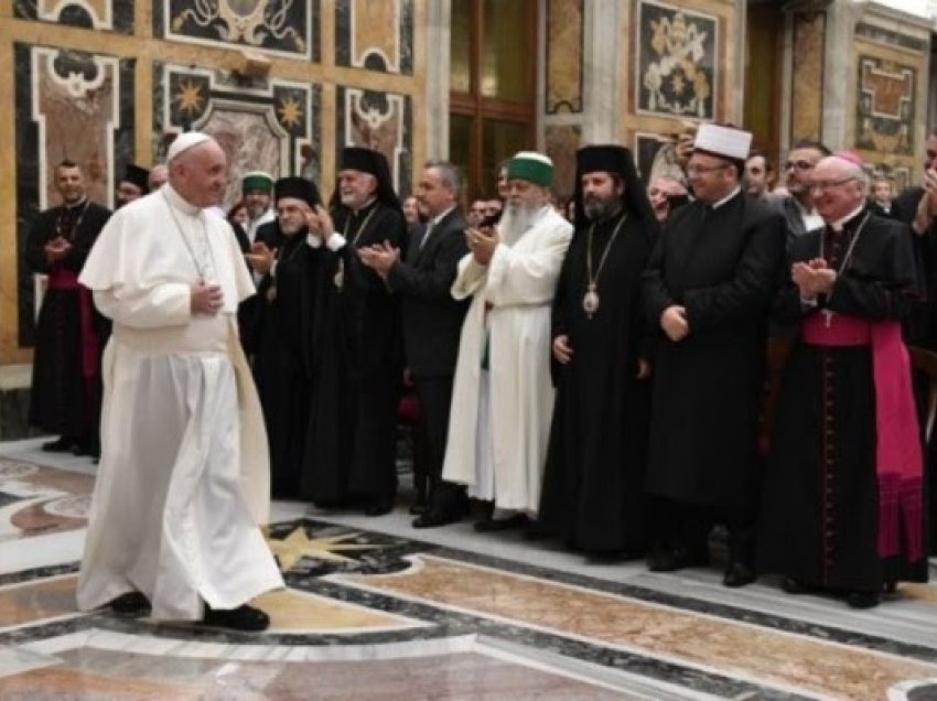 ​9 vjet nga vizita e Papa Françeskut në Shqipëri