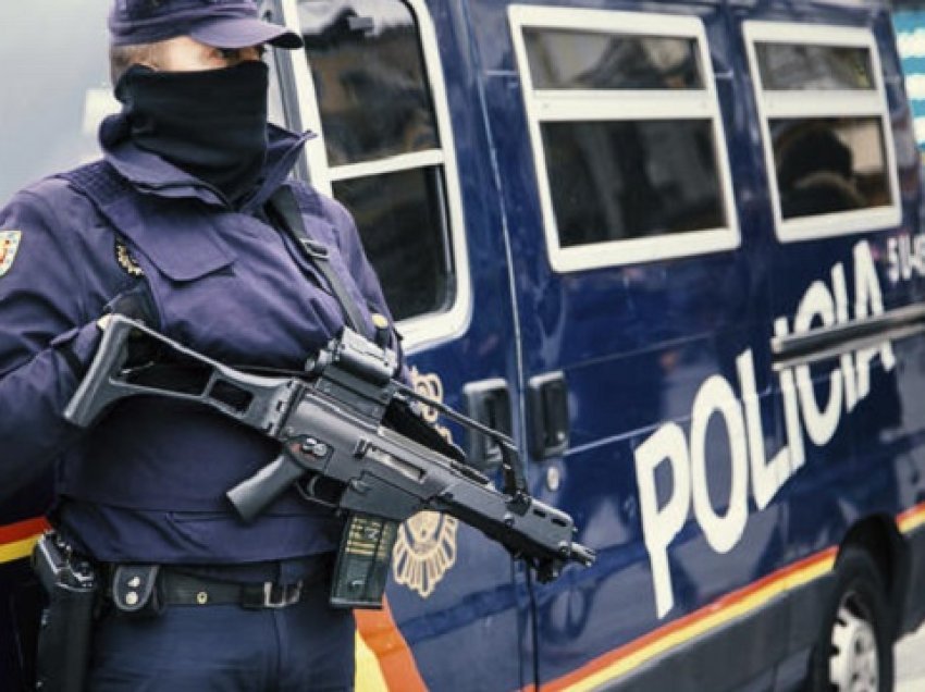 Megaoperacion në Spanjë, shkatërrohen 6 banda kriminale, 197 të arrestuar, mes tyre shqiptarë