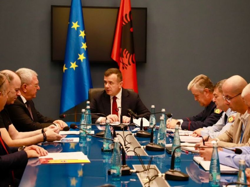 Sfida Shqipëri - Çeki, Duka takohet me Ministrin e Brendshëm Taulant Balla
