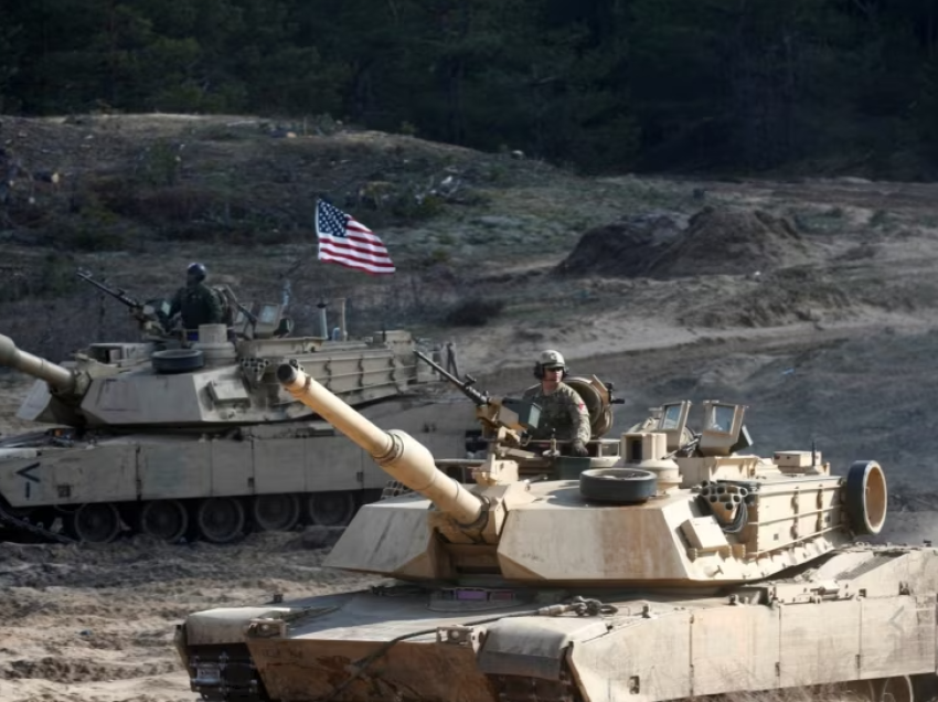 Tanket e para amerikane Abrams arrijnë në Ukrainë