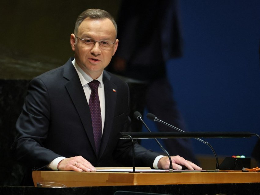 Presidenti polak nuk sheh asnjë problem me rifillimin e furnizimit me armë në Ukrainë 