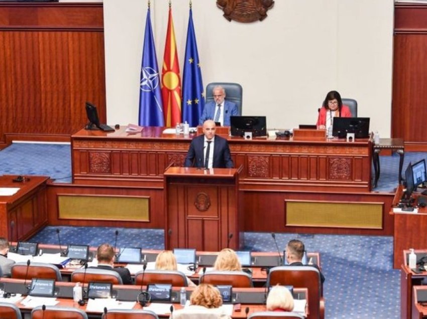 Kovaçevski: Strategjia e opozitës maqedonase është të bllokojë ligjet në Kuvend