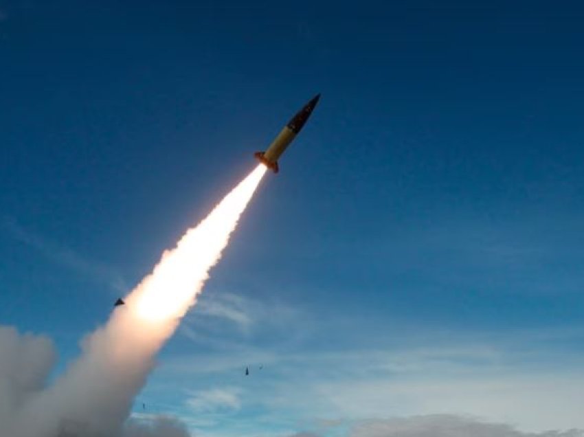 Ukraina ka besim se ShBA-ja do ta furnizojë me raketa balistike të lëvizshme