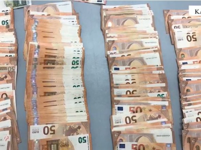 Sekuestrohen rreth 20 mijë euro në Kakavijë! Nën hetim dy persona nga Kuçova pasi nuk i kishin deklaruar