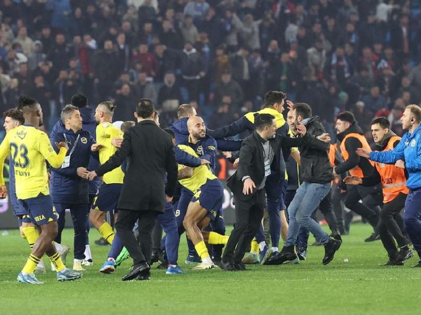 Dhuna ndaj lojtarëve të Fenerbahces, merret vendimi për Trabzonsporin
