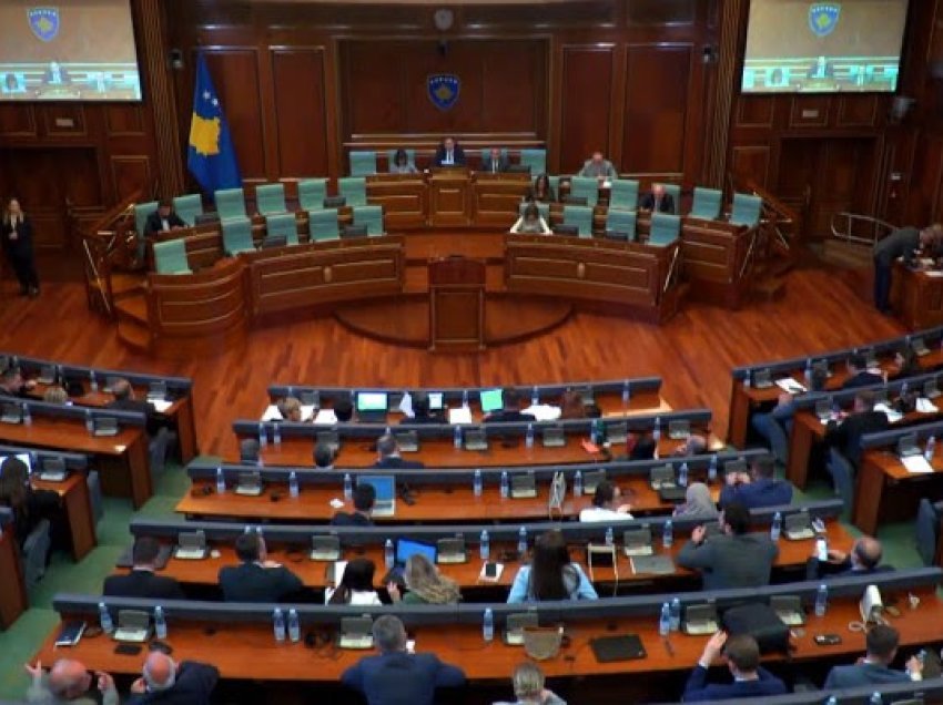 Mes debateve pozitë e opozitë themelohet komisioni hetimor për subvencionimin e teksteve shkollore