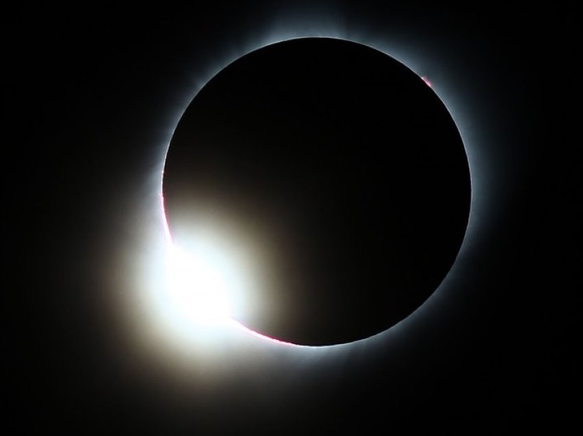 NASA do të lëshojë raketa për të studiuar atmosferën e sipërme gjatë eklipsit