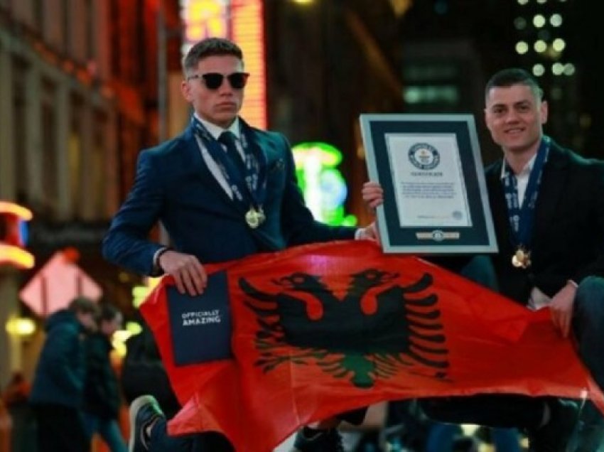 ​Rekordi i akrobatëve, dy vëllezërit shqiptarë hyjnë në Librin e Rekordeve Guinness