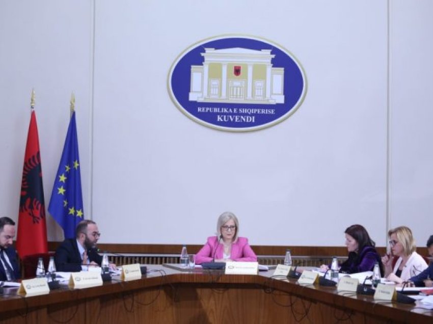 Mandati i ish-ministres së Jashtme të Shqipërisë pritet të shqyrtohet të enjten në Kuvend
