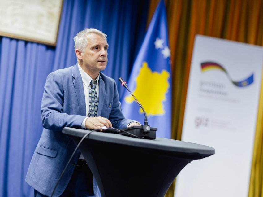 Rohde: Gëzuar Ditën e Kushtetutës, e dashur Kosovë