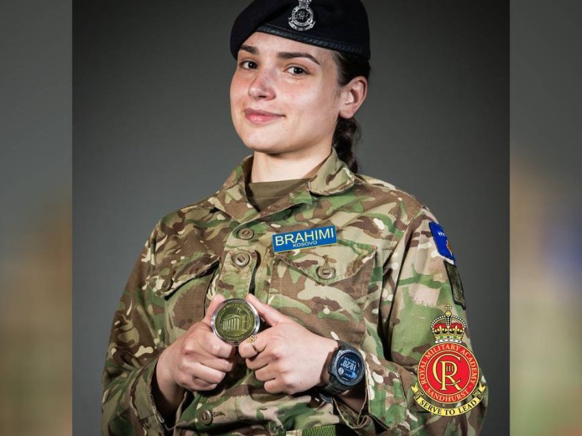 Ushtarja e FSK-së shpërblehet në Britani me Bexhin e Komandantit të Akademisë Mbretërore Ushtarake Sandhurst