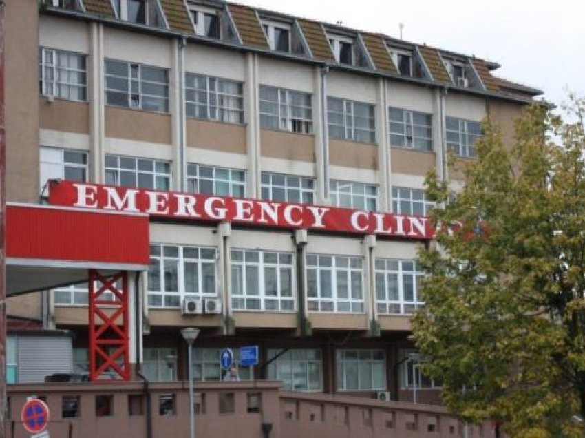 Një vajzë e mitur tenton t’i jap fund jetës, dërgohet me urgjencë në spital