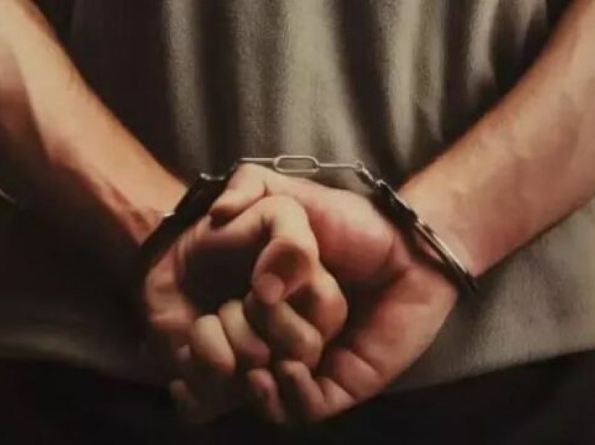 I dënuar me 19 vite burg për vrasje, arrestohet 31-vjeçari i shpallur në kërkim në Fier