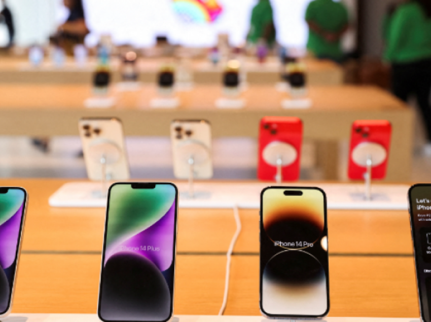 Apple humbet vendin e parë si prodhues global, Samsung kryeson listën