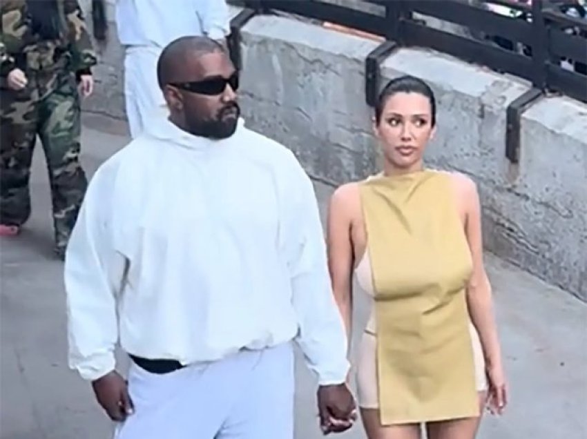 Bianca Censori shihet me këmbë të fashuara krah Kanye West