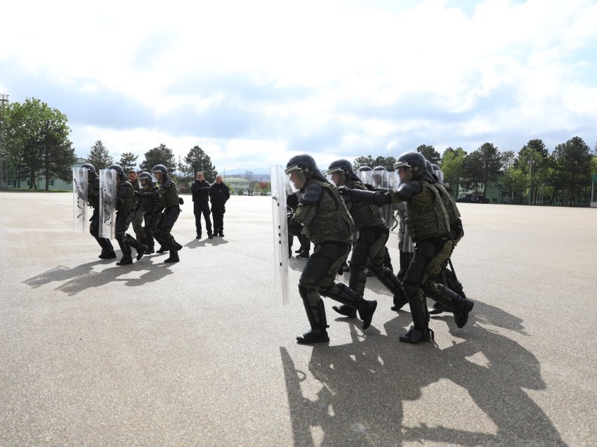 Karabinierët italianë trajnojnë Policinë Ushtarake të FSK-së