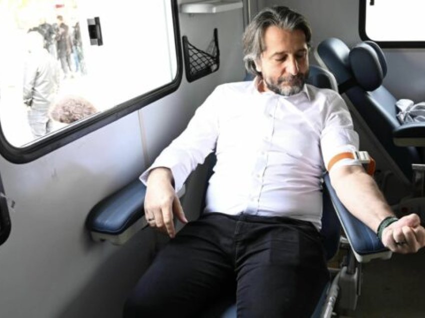 Rama dhuron gjak me rastin e Ditës së Dëshmorëve të Prishtinës