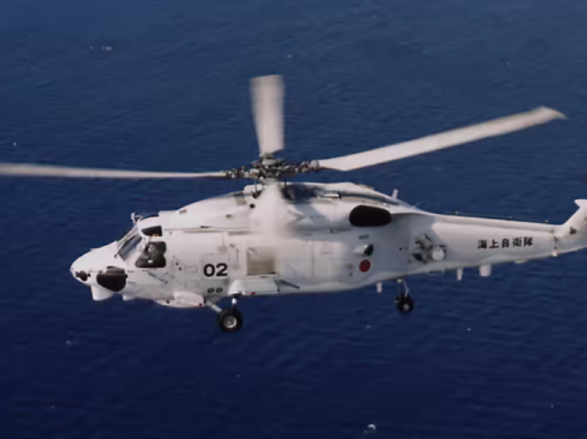 Rrëzohen dy helikopterë të marinës japoneze, një i vdekur dhe shtatë të zhdukur