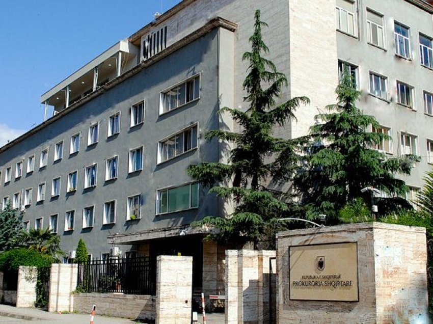‘Ndërtim i paligjshëm’ dhe ‘Falsifikim i dokumenteve’, Prokuroria e Tiranës sekuestron vilën 2-katëshe në Petrelë